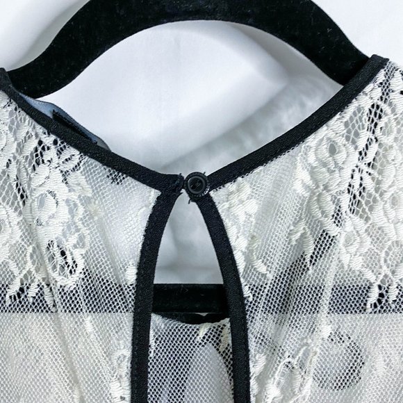 Forever 21 Eyelash Lace Sweetheart Mini Dress - Picture 9 of 10